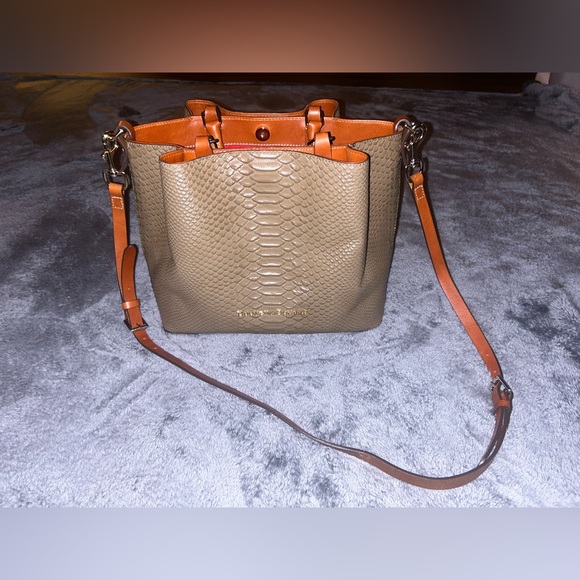 Dooney & Bourke - Picture 6 of 12